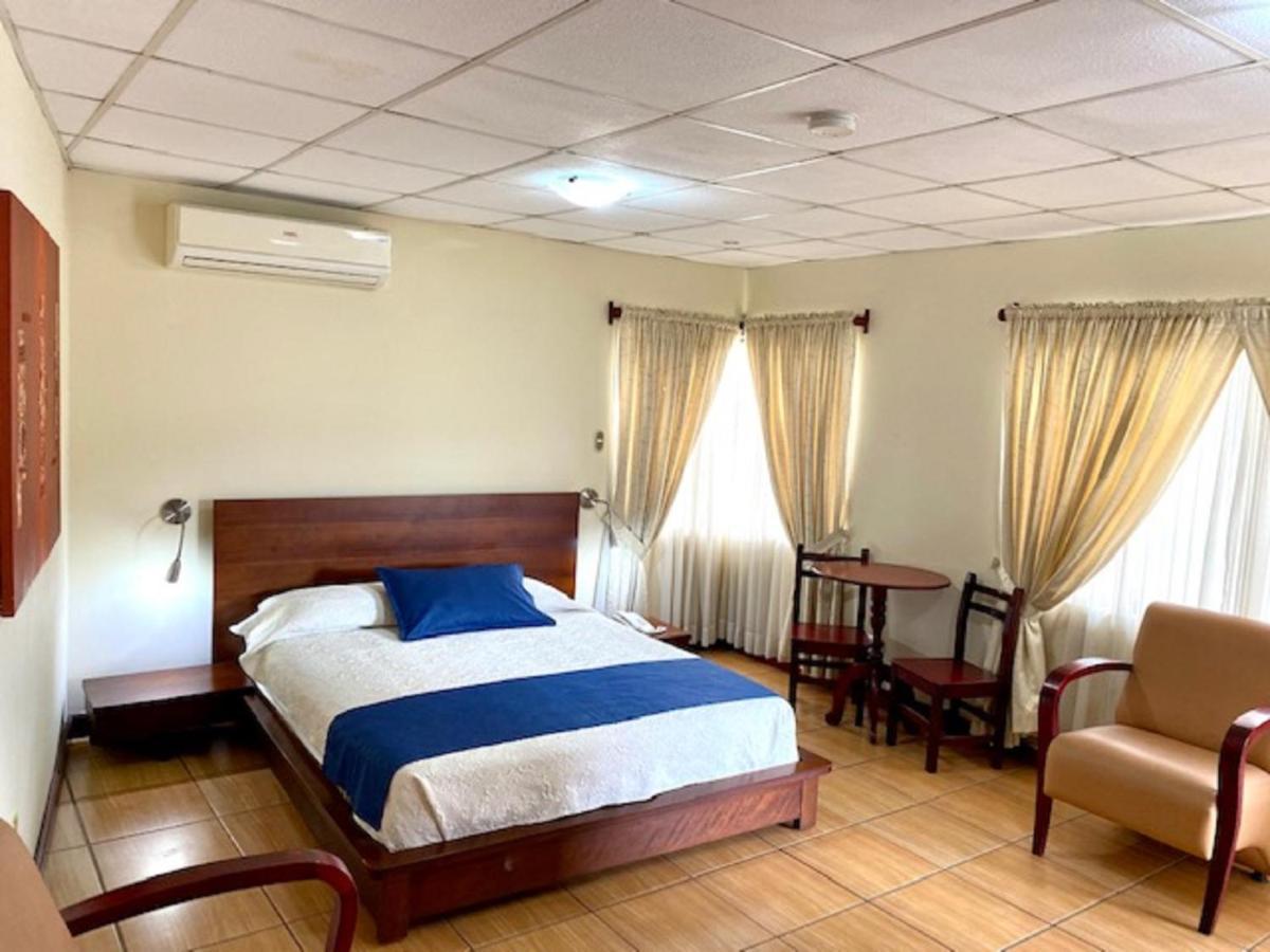 Lago Agrio Hotel D'Mario מראה חיצוני תמונה